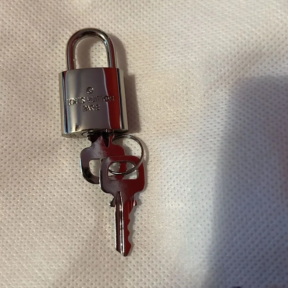 Louis Vuitton Silver Padlock and Key Set